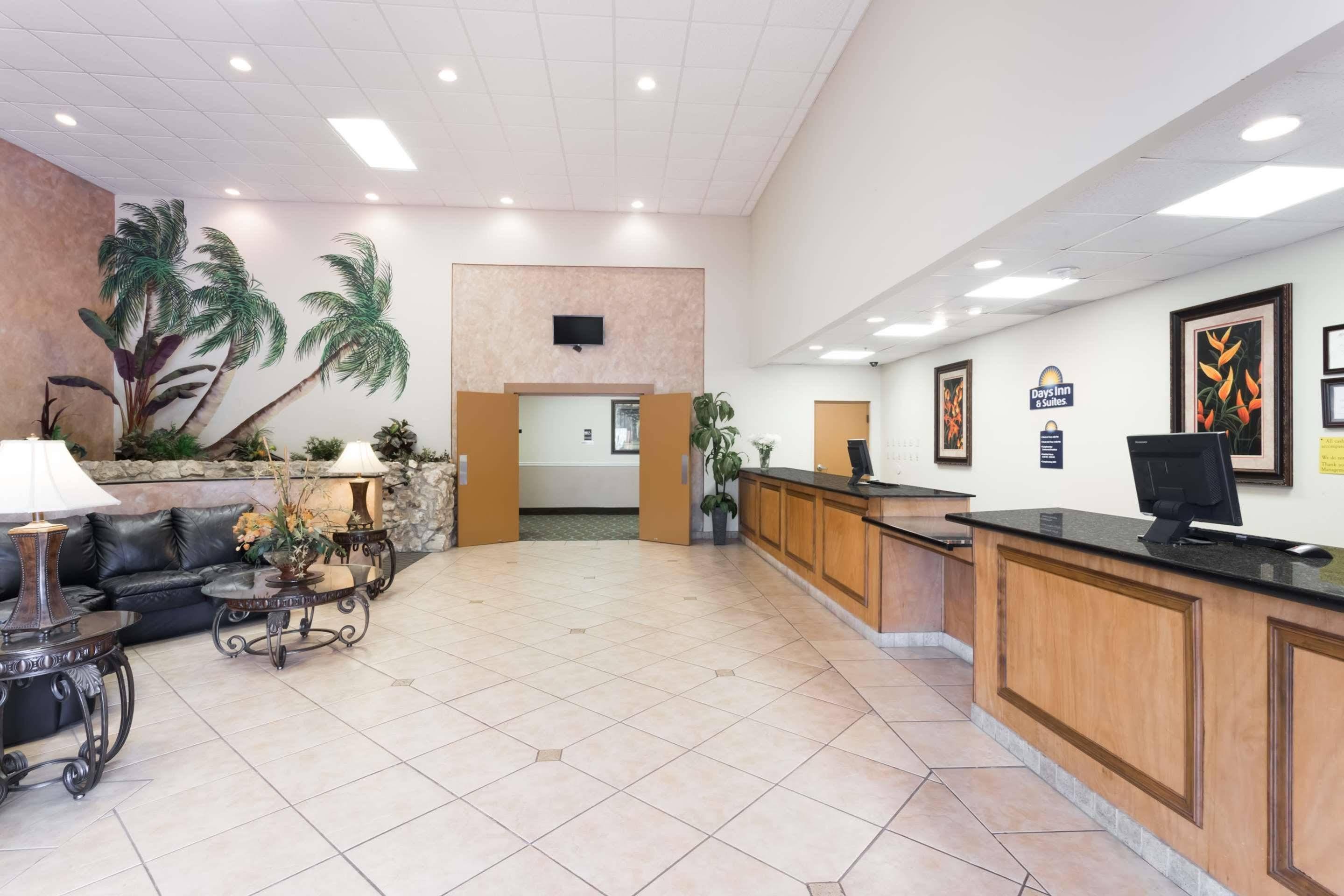 Days Inn & Suites By Wyndham Clermont Esterno foto