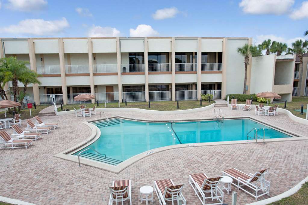 Days Inn & Suites By Wyndham Clermont Servizi foto