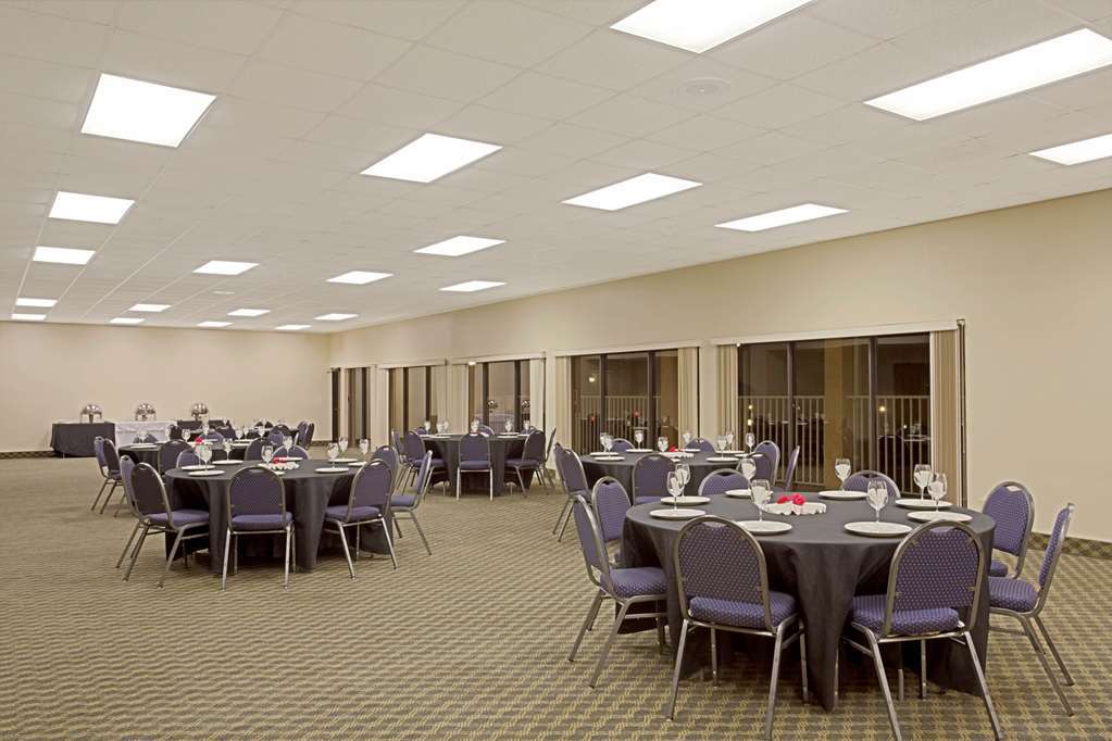 Days Inn & Suites By Wyndham Clermont Servizi foto
