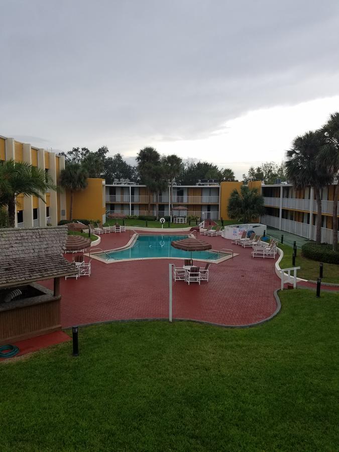 Days Inn & Suites By Wyndham Clermont Esterno foto