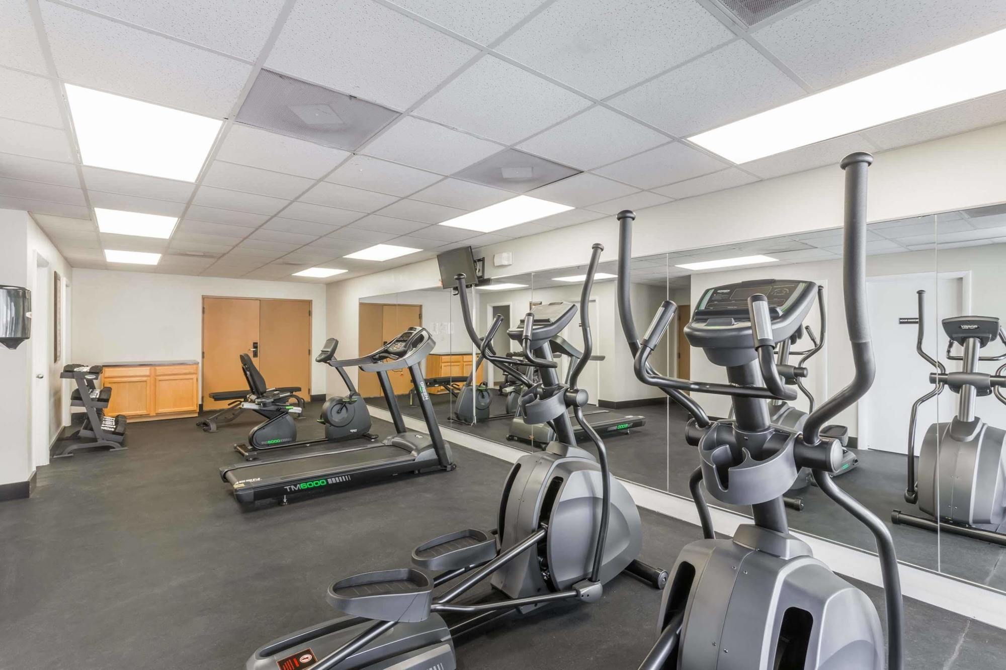 Days Inn & Suites By Wyndham Clermont Esterno foto