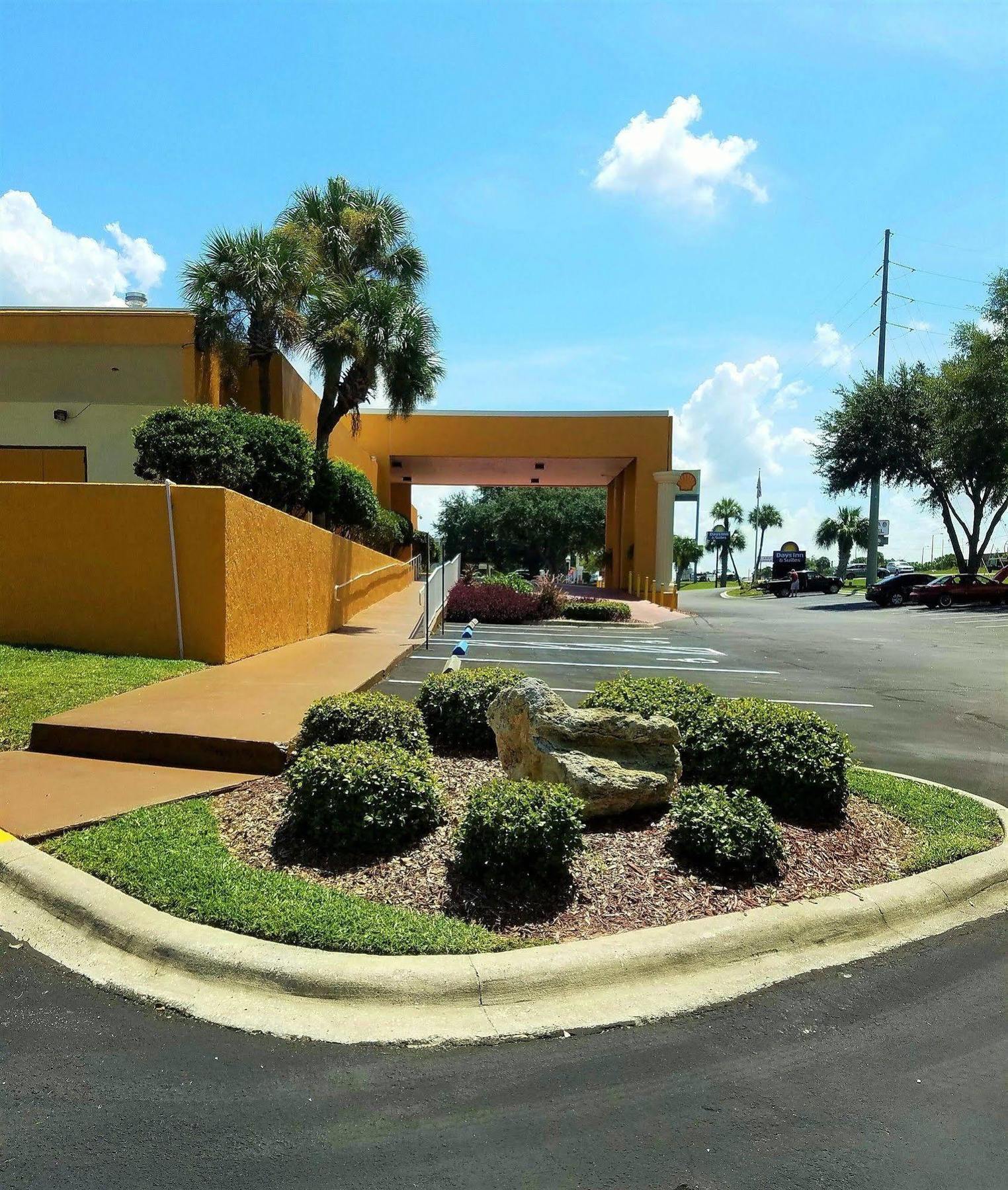 Days Inn & Suites By Wyndham Clermont Esterno foto