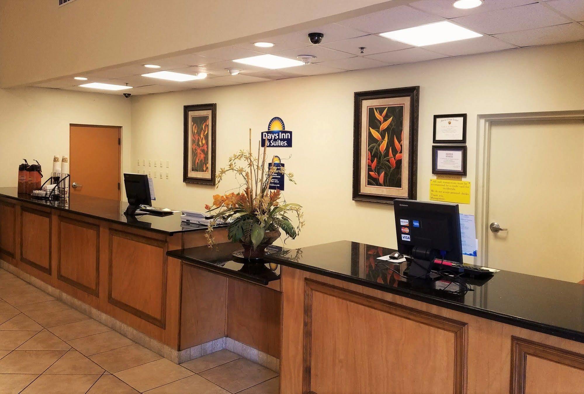 Days Inn & Suites By Wyndham Clermont Esterno foto